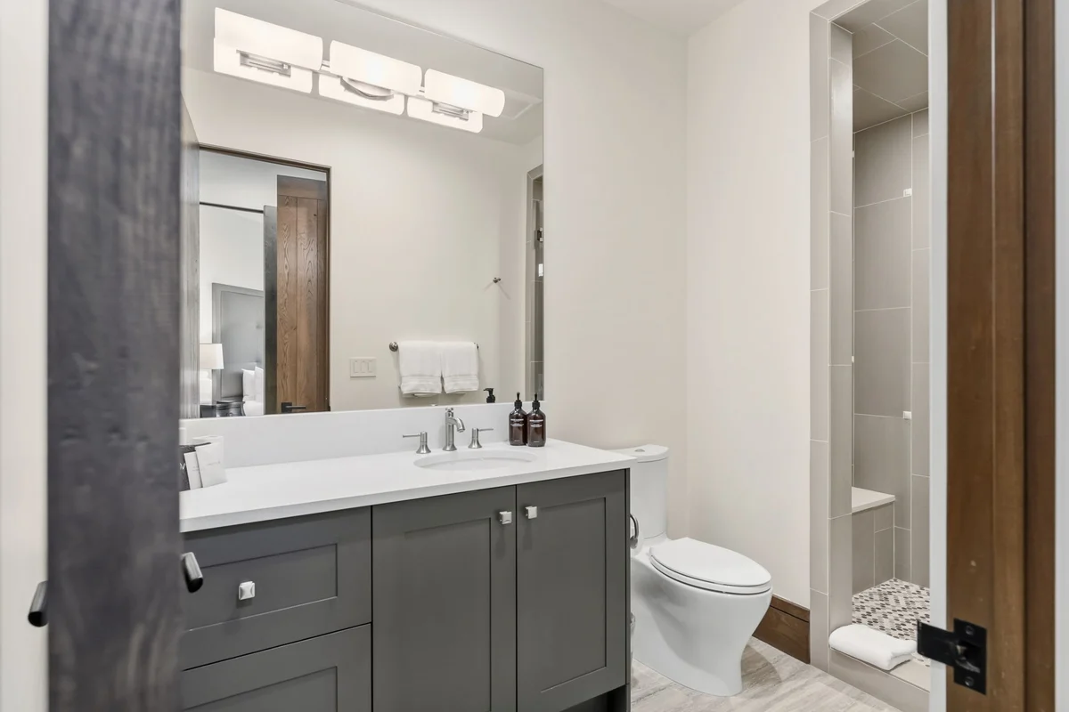 Wander Vail Retreat #98