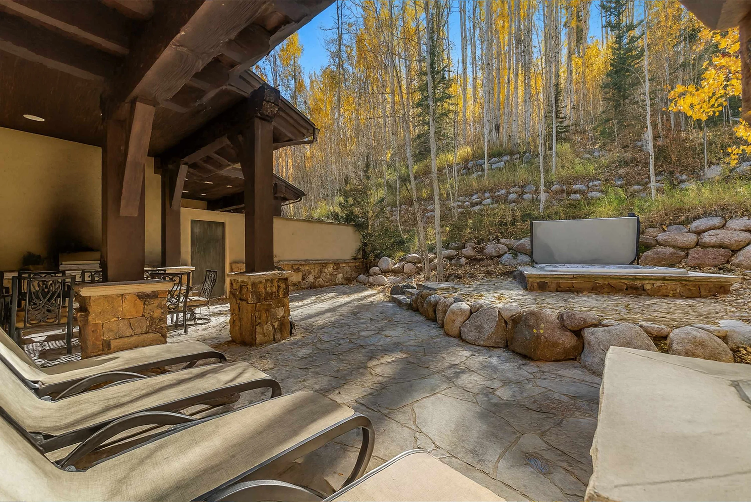 Wander Vail Retreat #72