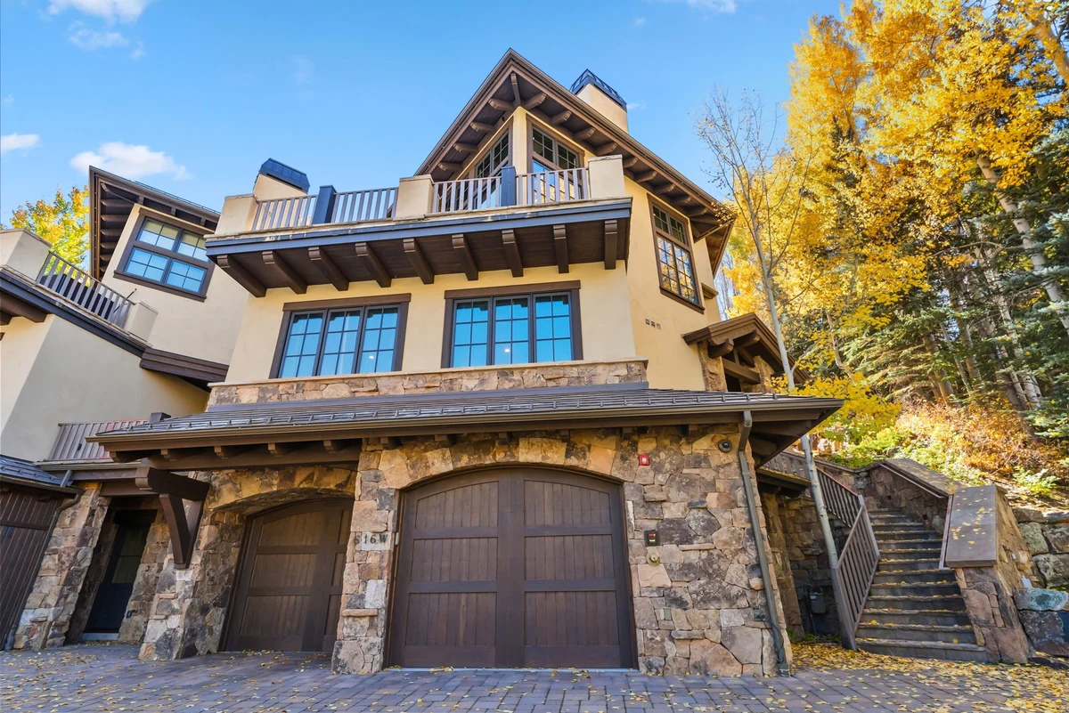 Wander Vail Retreat #83