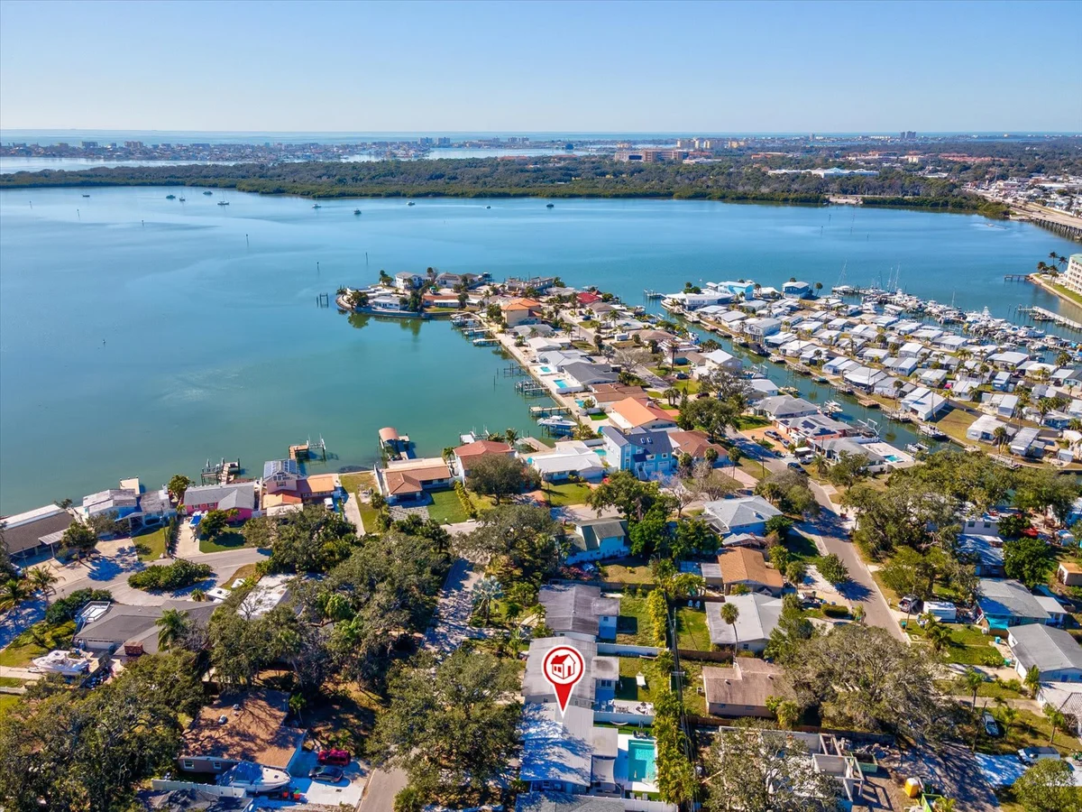 Wander St. Petersburg Shores #140
