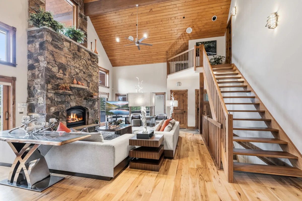 Wander Blue River Lodge #58