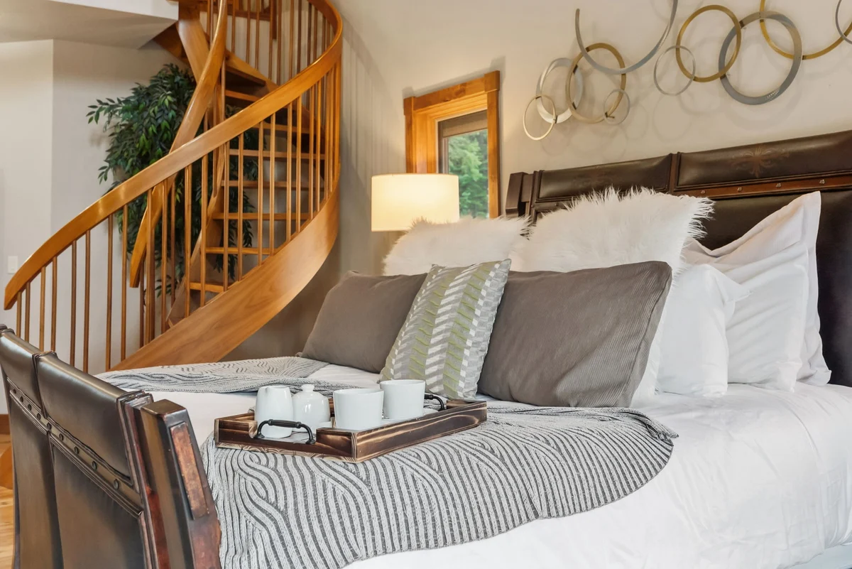 Wander Blue River Lodge #98