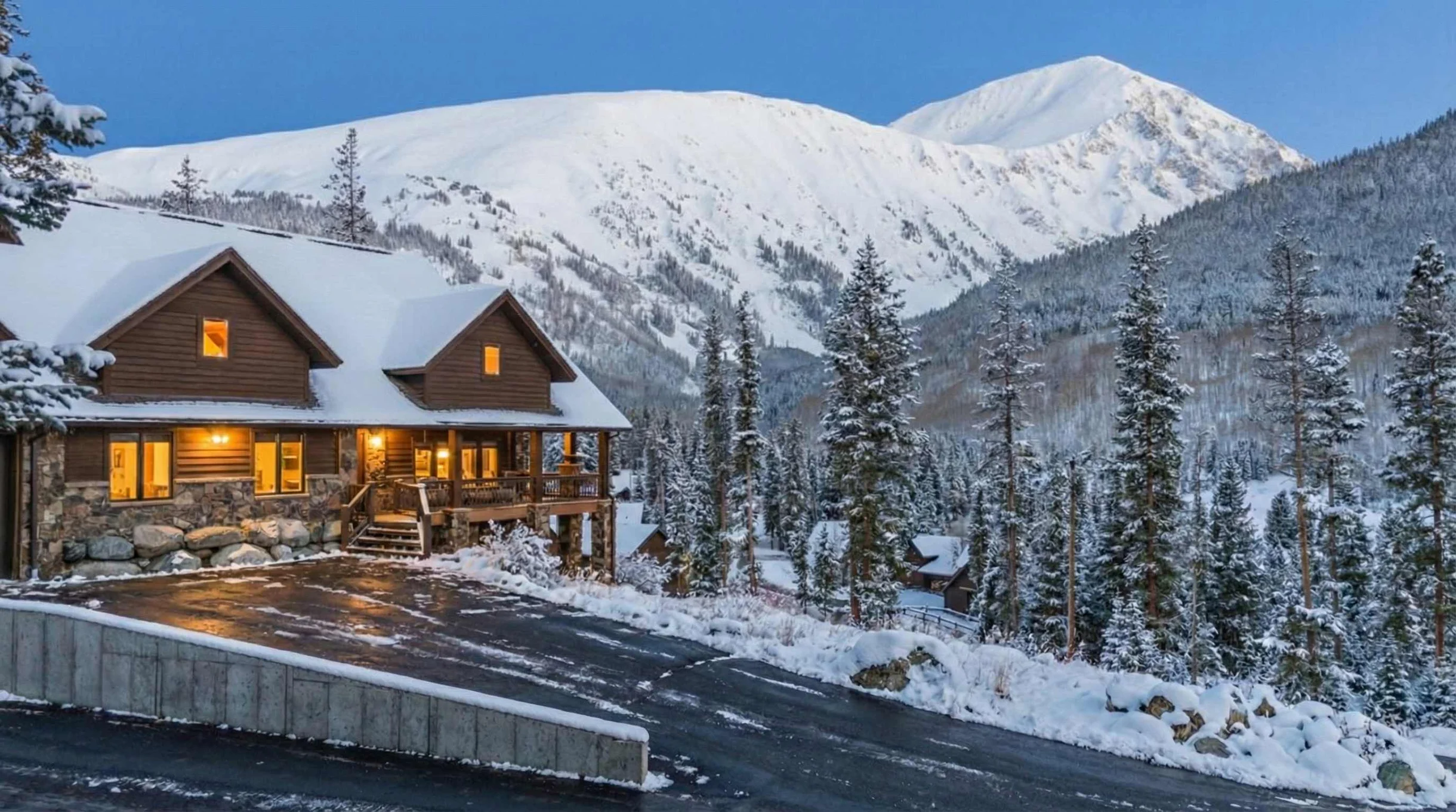 Wander Blue River Lodge #89