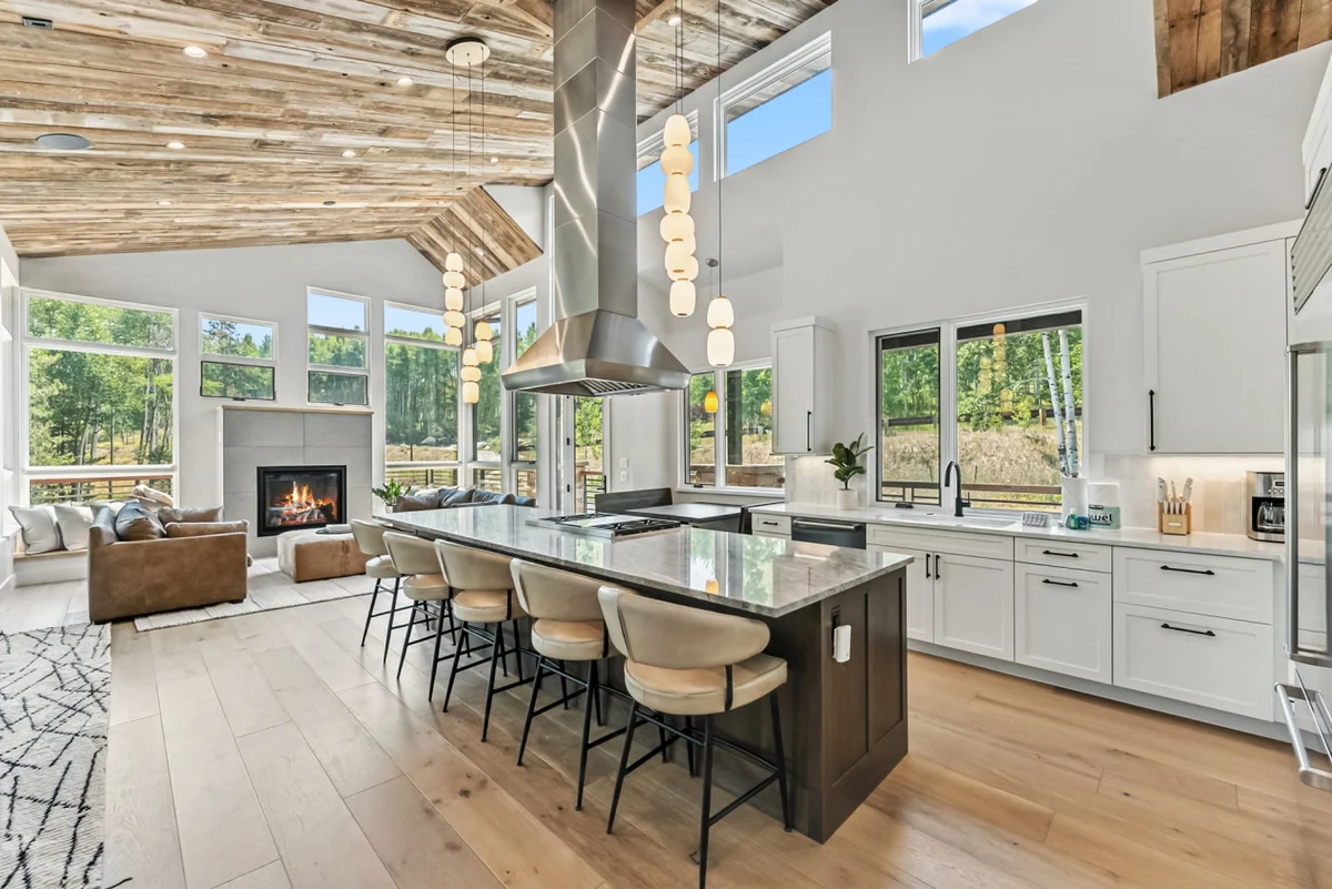 Mountain Dream Home #117