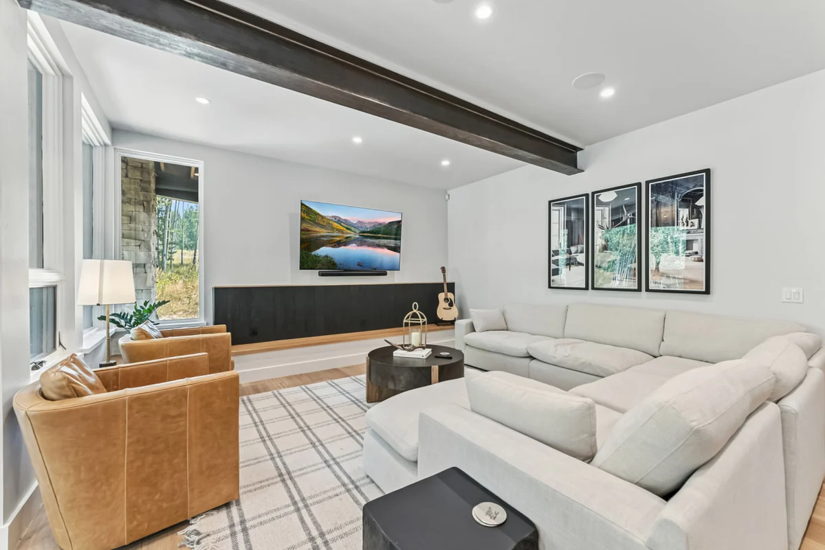 Mountain Dream Home #111