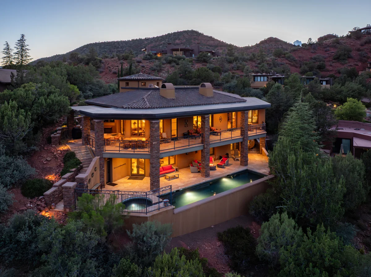 6,000 Sqft Uptown Gem * Heated Pool/Spa/Sauna/View Decks #48