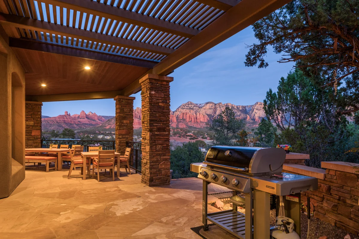 6,000 Sqft Uptown Gem * Heated Pool/Spa/Sauna/View Decks #55