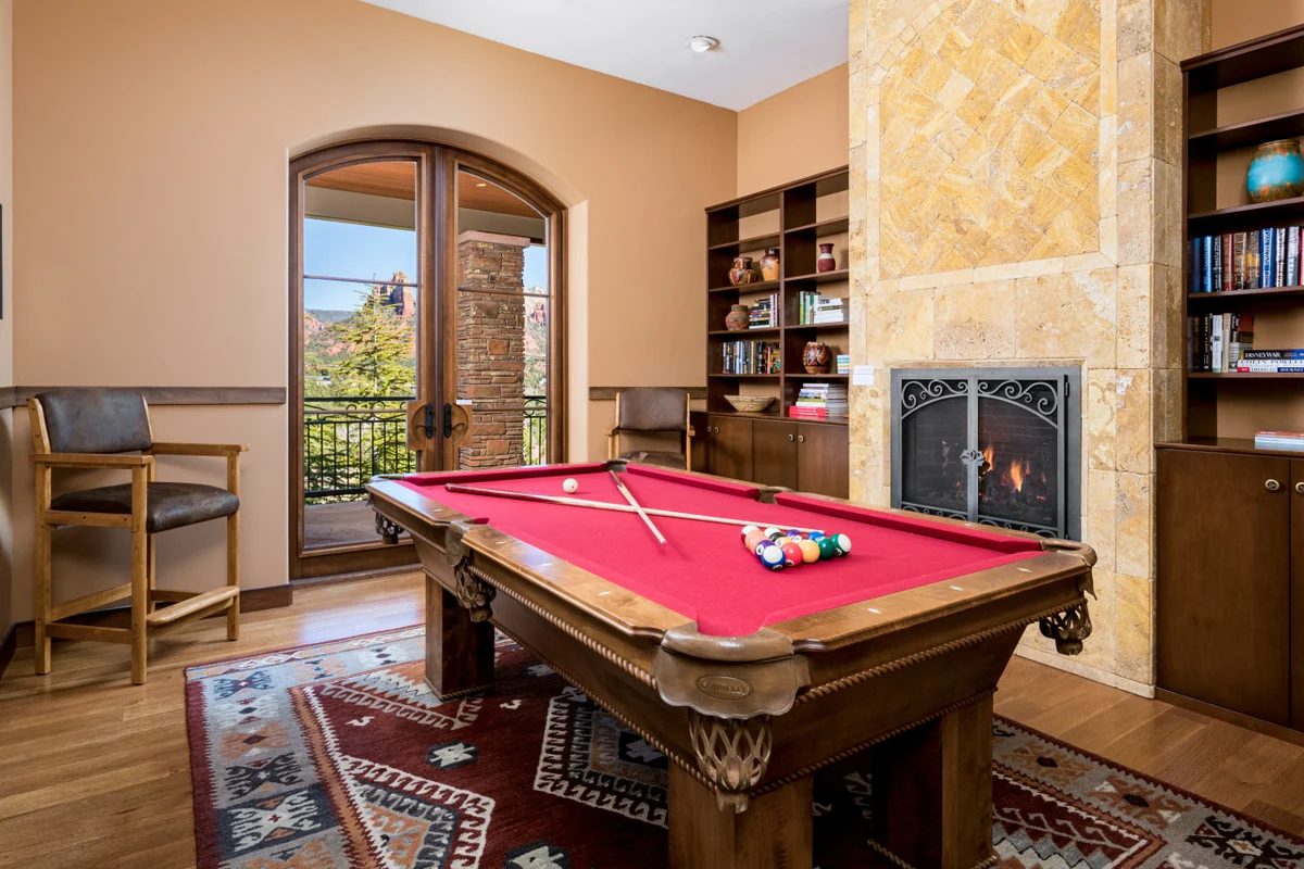 6,000 Sqft Uptown Gem * Heated Pool/Spa/Sauna/View Decks #66