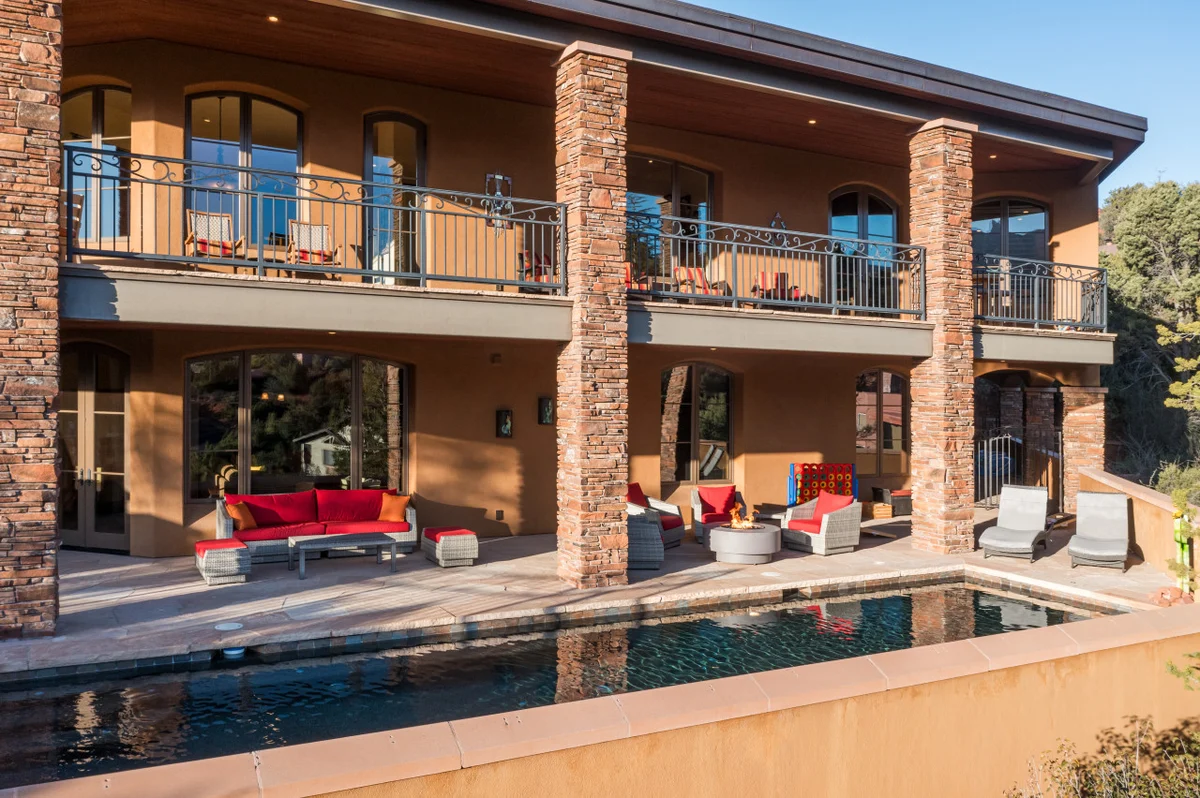 6,000 Sqft Uptown Gem * Heated Pool/Spa/Sauna/View Decks #99