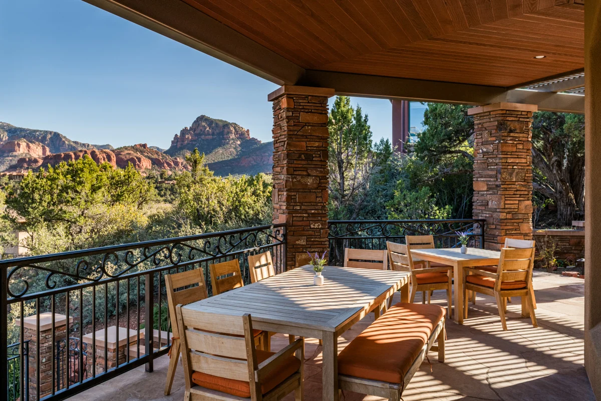 6,000 Sqft Uptown Gem * Heated Pool/Spa/Sauna/View Decks #105