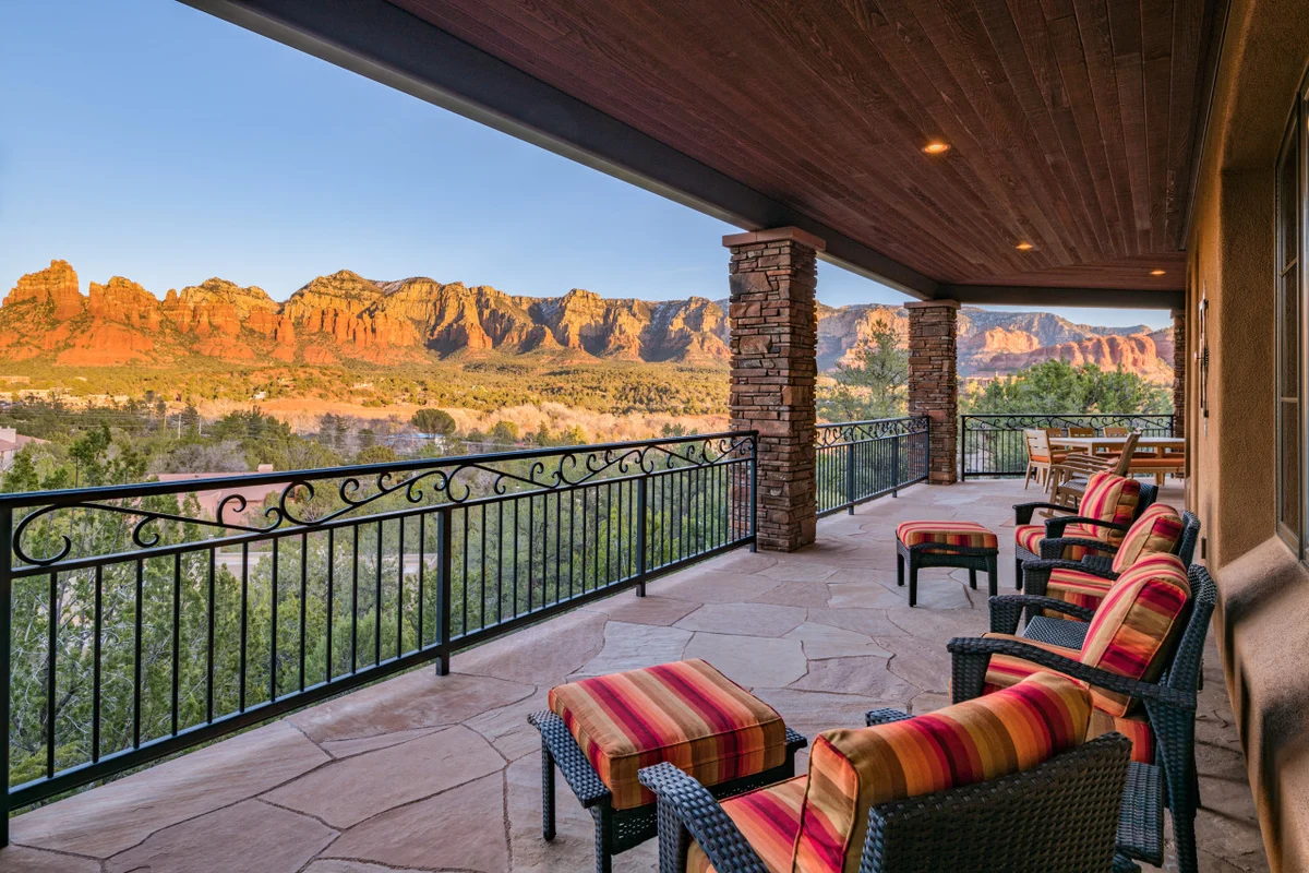 6,000 Sqft Uptown Gem * Heated Pool/Spa/Sauna/View Decks #90