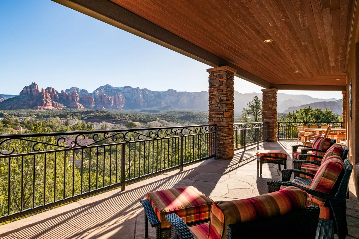 6,000 Sqft Uptown Gem * Heated Pool/Spa/Sauna/View Decks #93