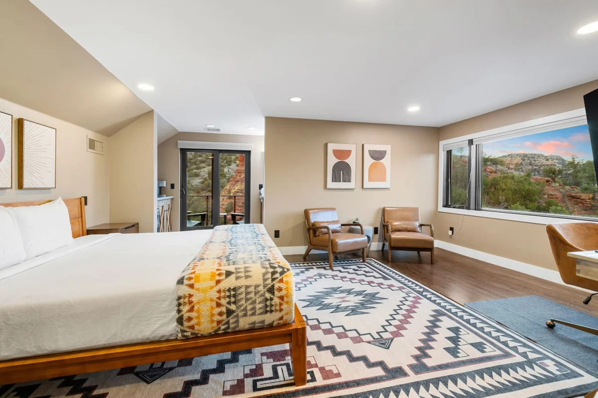 Ravens Rock Retreat: Clifftop Estate w/ 360 Views #90