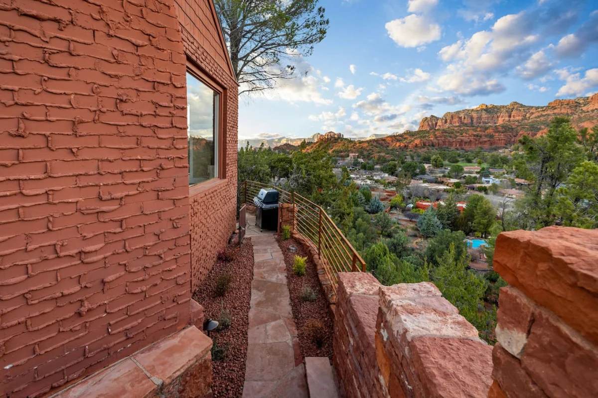 Ravens Rock Retreat: Clifftop Estate w/ 360 Views #53