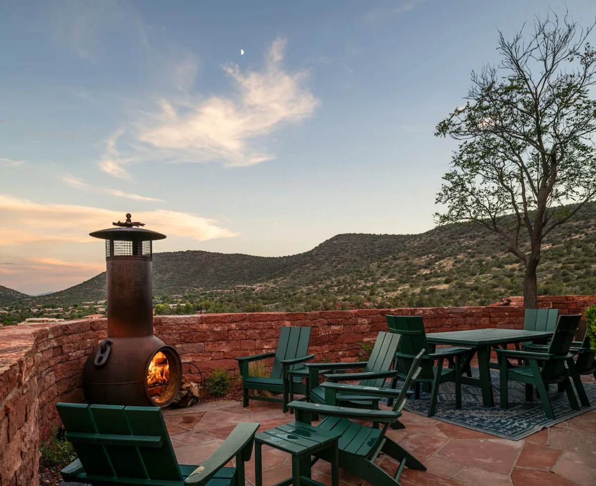 Ravens Rock Retreat: Clifftop Estate w/ 360 Views #96