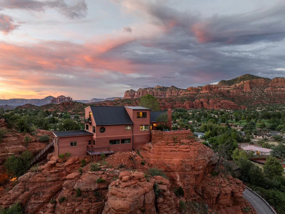 Ravens Rock Retreat: Clifftop Estate w/ 360 Views #92