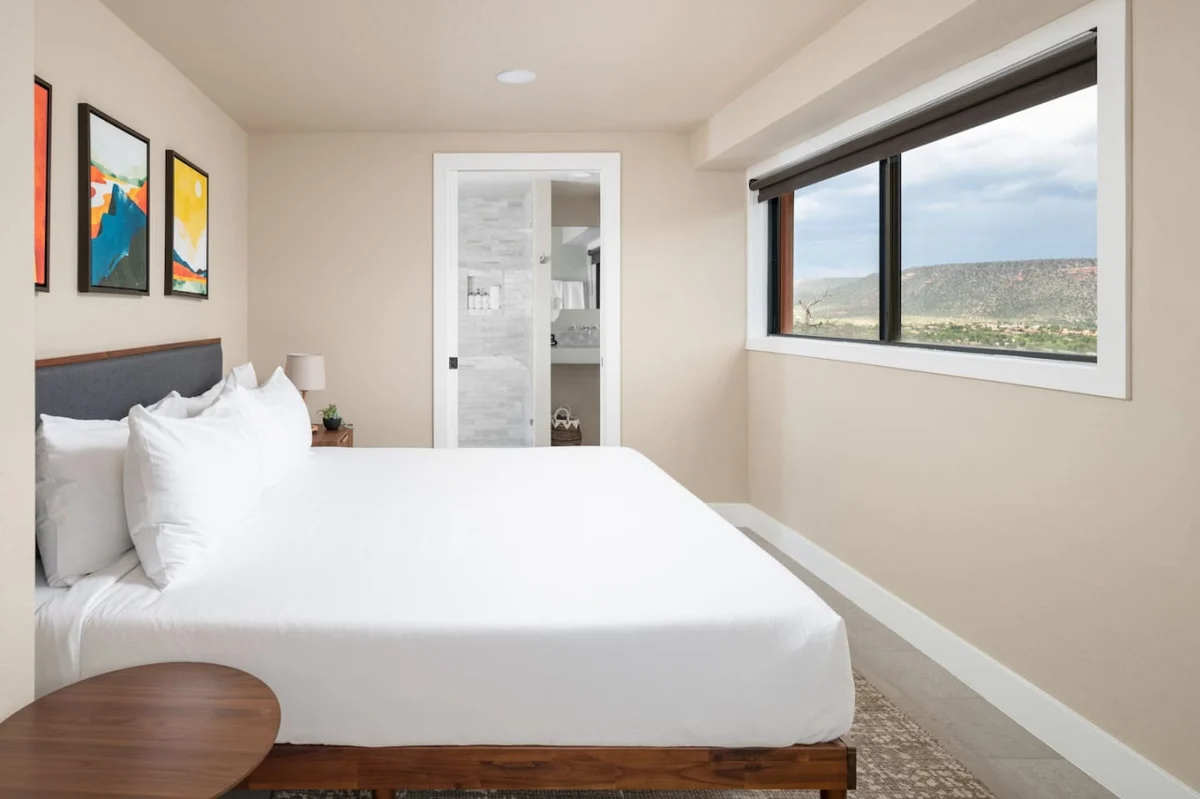 Ravens Rock Retreat: Clifftop Estate w/ 360 Views #111