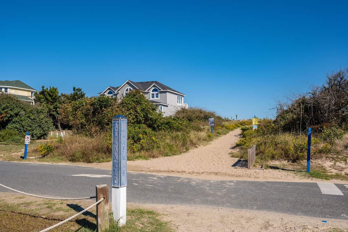 Wander Corolla Shores #90