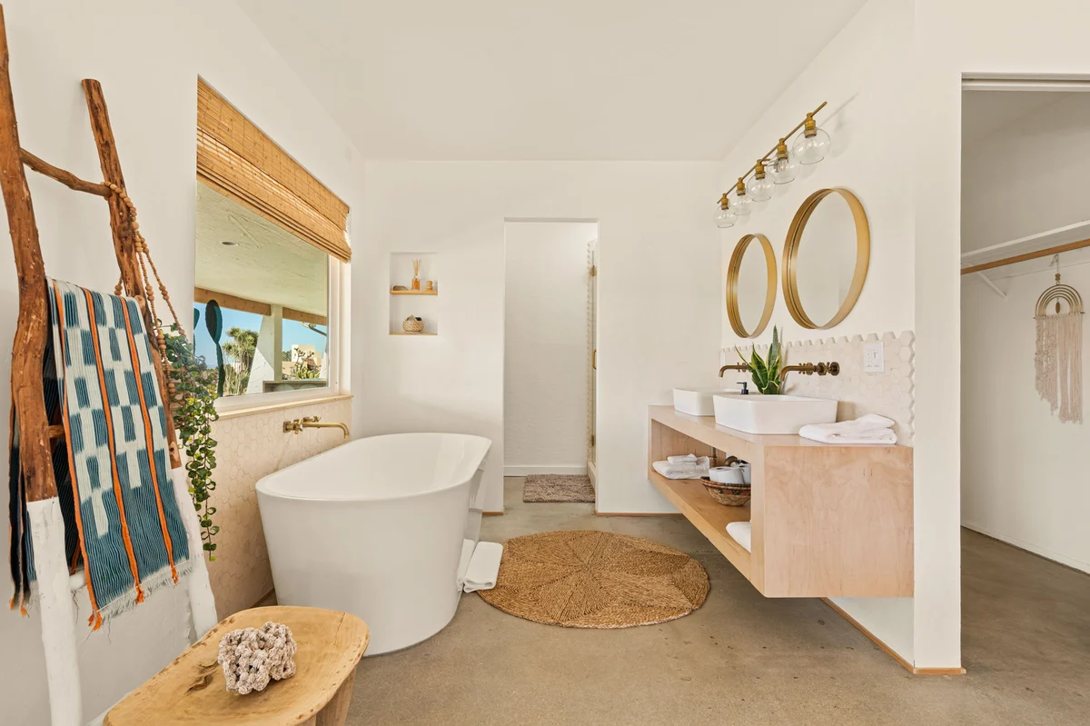 Wander High Desert Sol #124