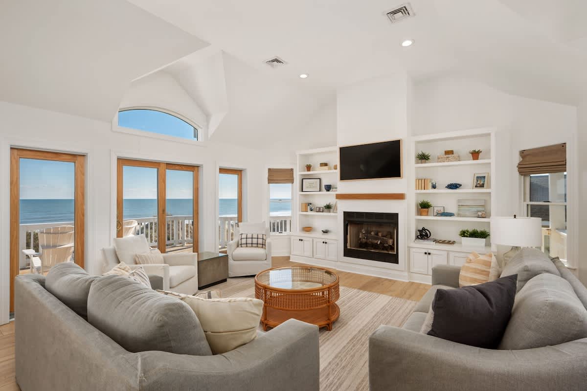 Wander Corolla Beachfront #58