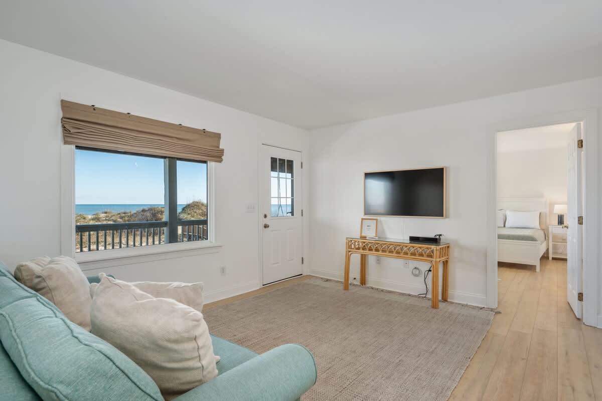 Wander Corolla Beachfront #75