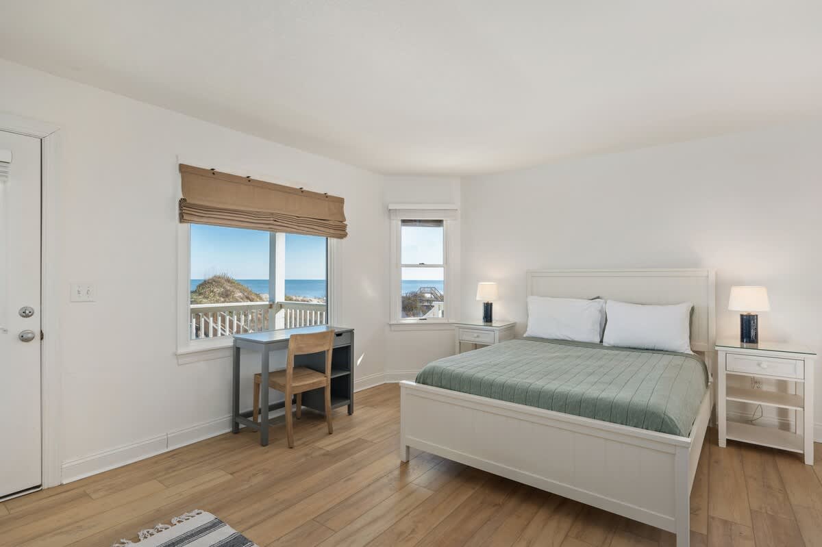 Wander Corolla Beachfront #73