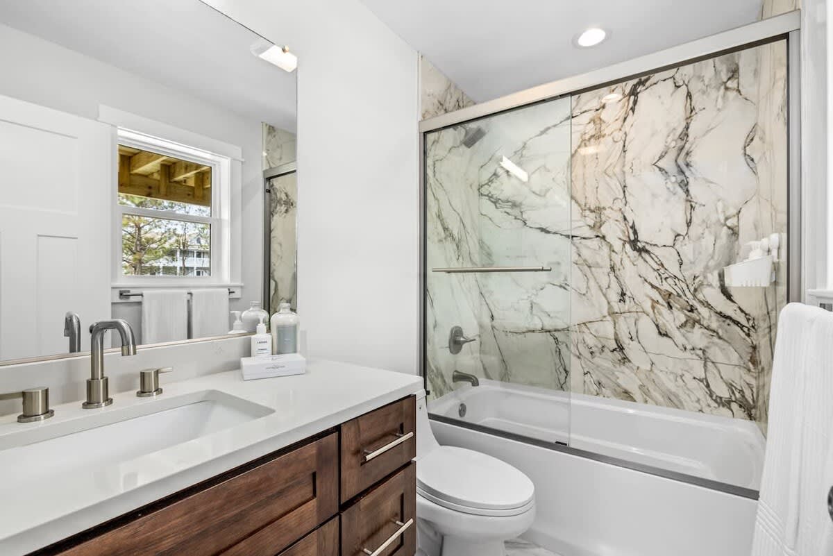 Wander Corolla Grove #100