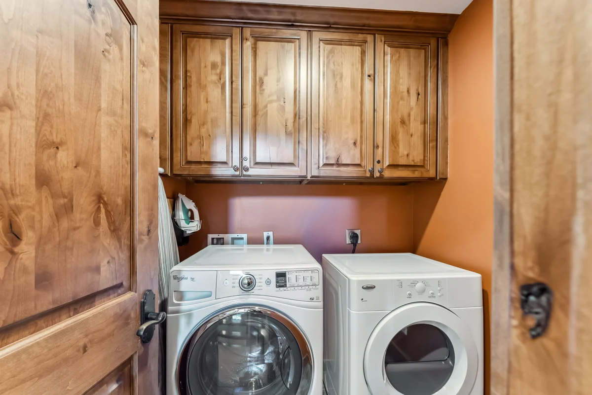 Wander Vail Charm #75