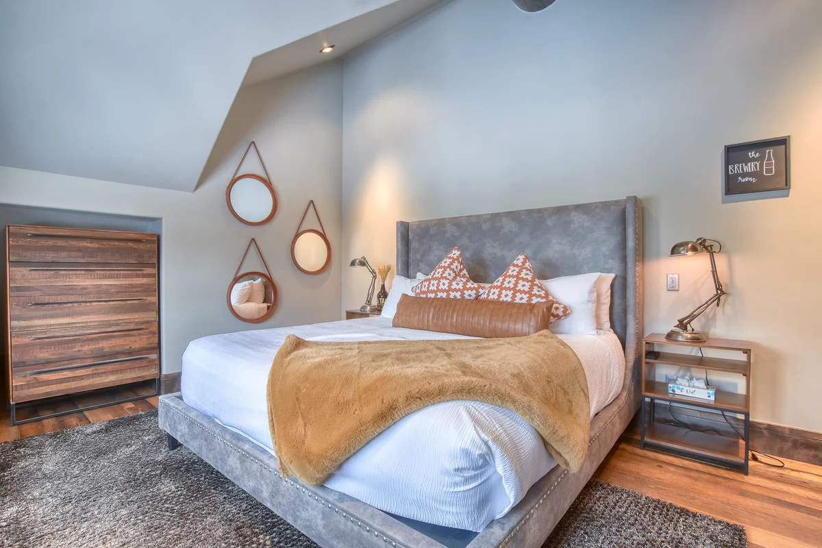 Wander Breckenridge Shock Hill #100