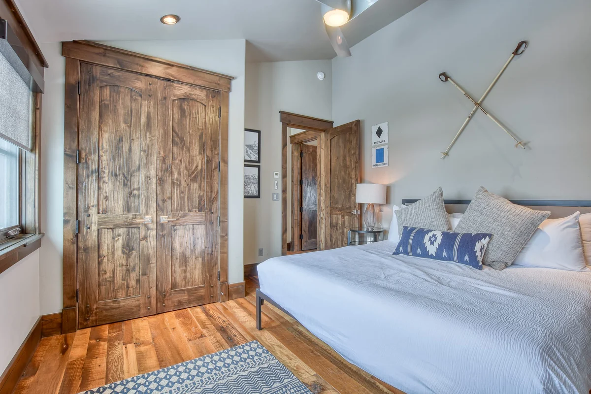 Wander Breckenridge Shock Hill #124