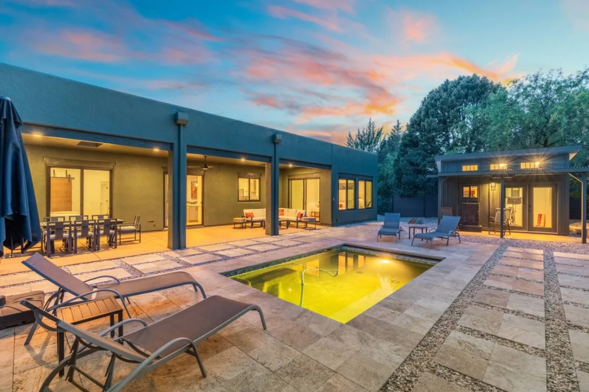 Emerald Escape | Heated Pool, Sauna, Spa, Views #104