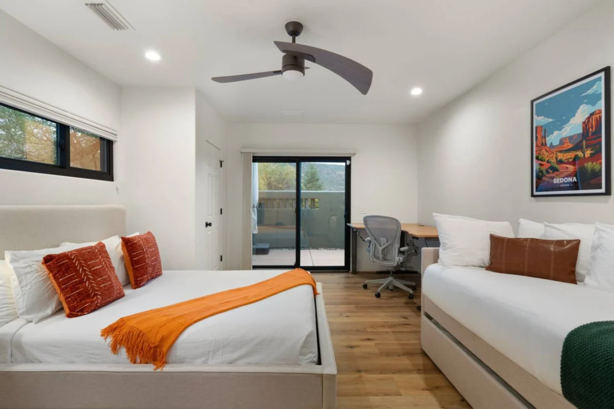 Emerald Escape | Heated Pool, Sauna, Spa, Views #121