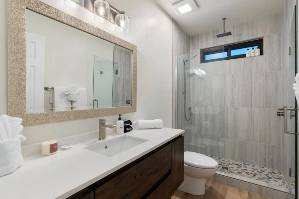 Emerald Escape | Heated Pool, Sauna, Spa, Views #101