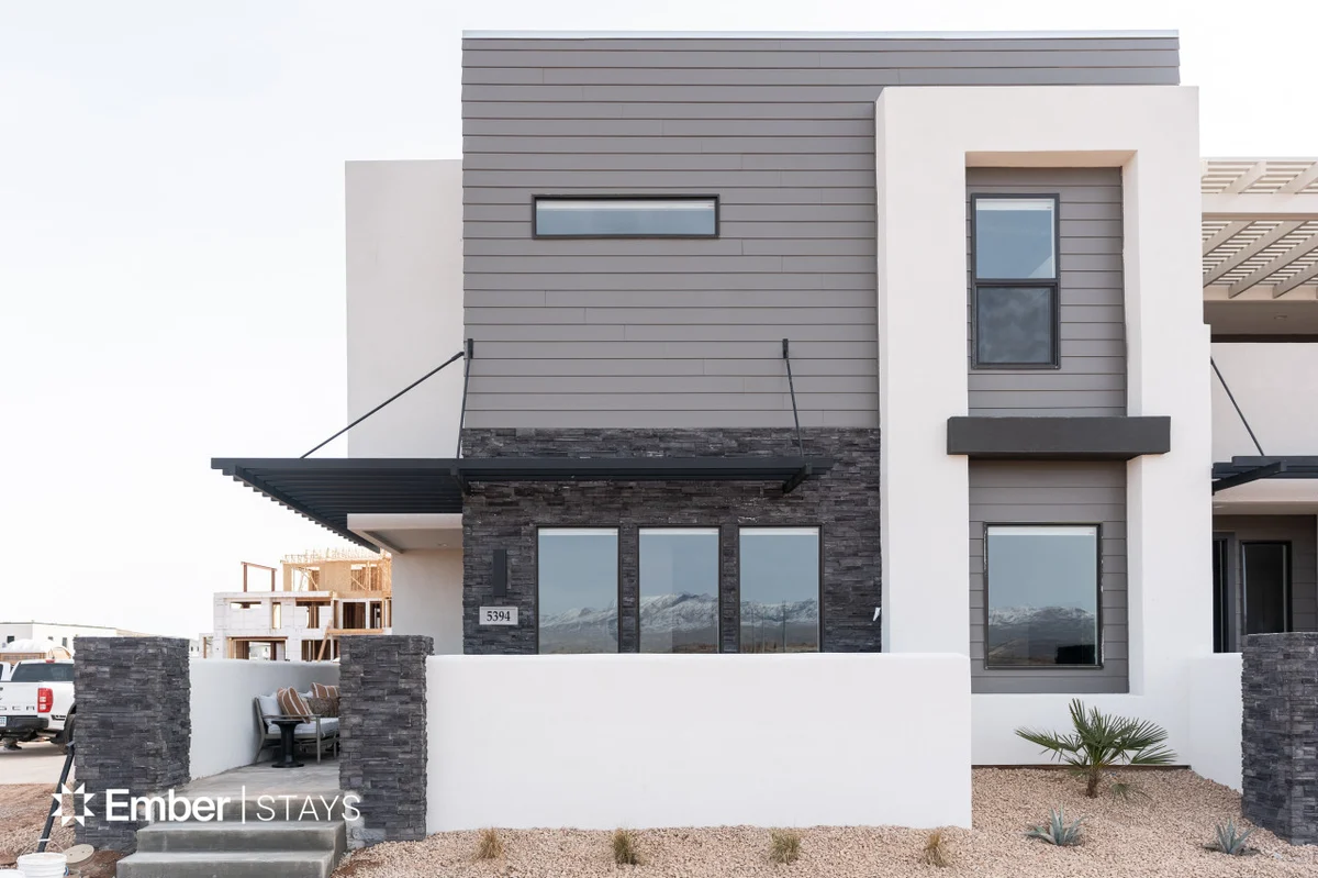 Desert Vista by Ember Stays #79