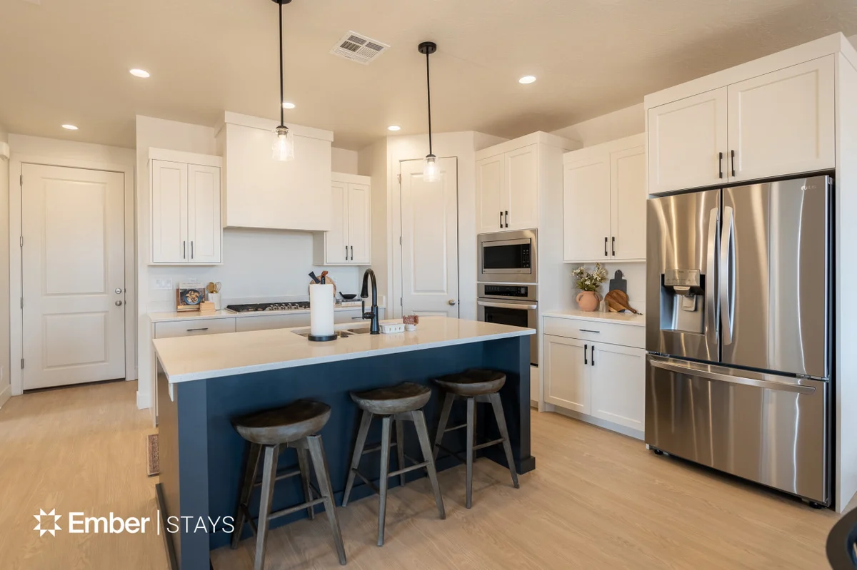 Desert Vista by Ember Stays #64