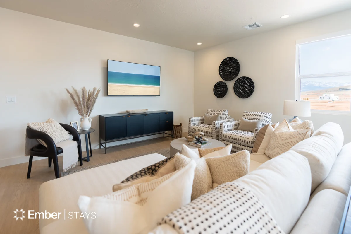 Desert Vista by Ember Stays #87