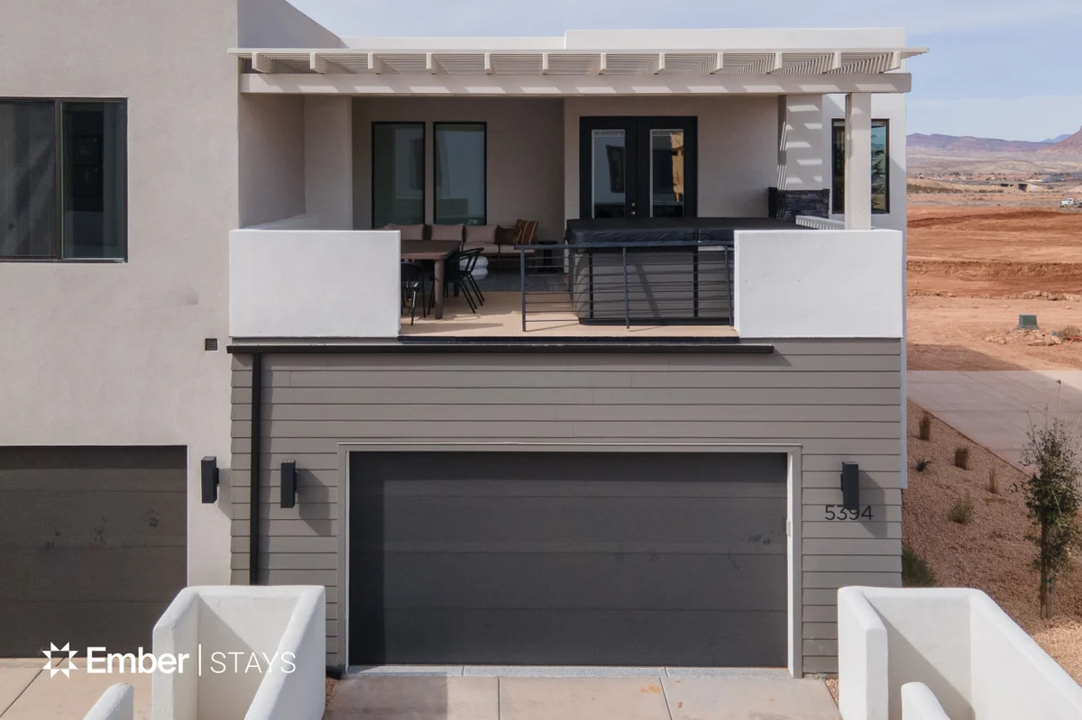 Desert Vista by Ember Stays #68