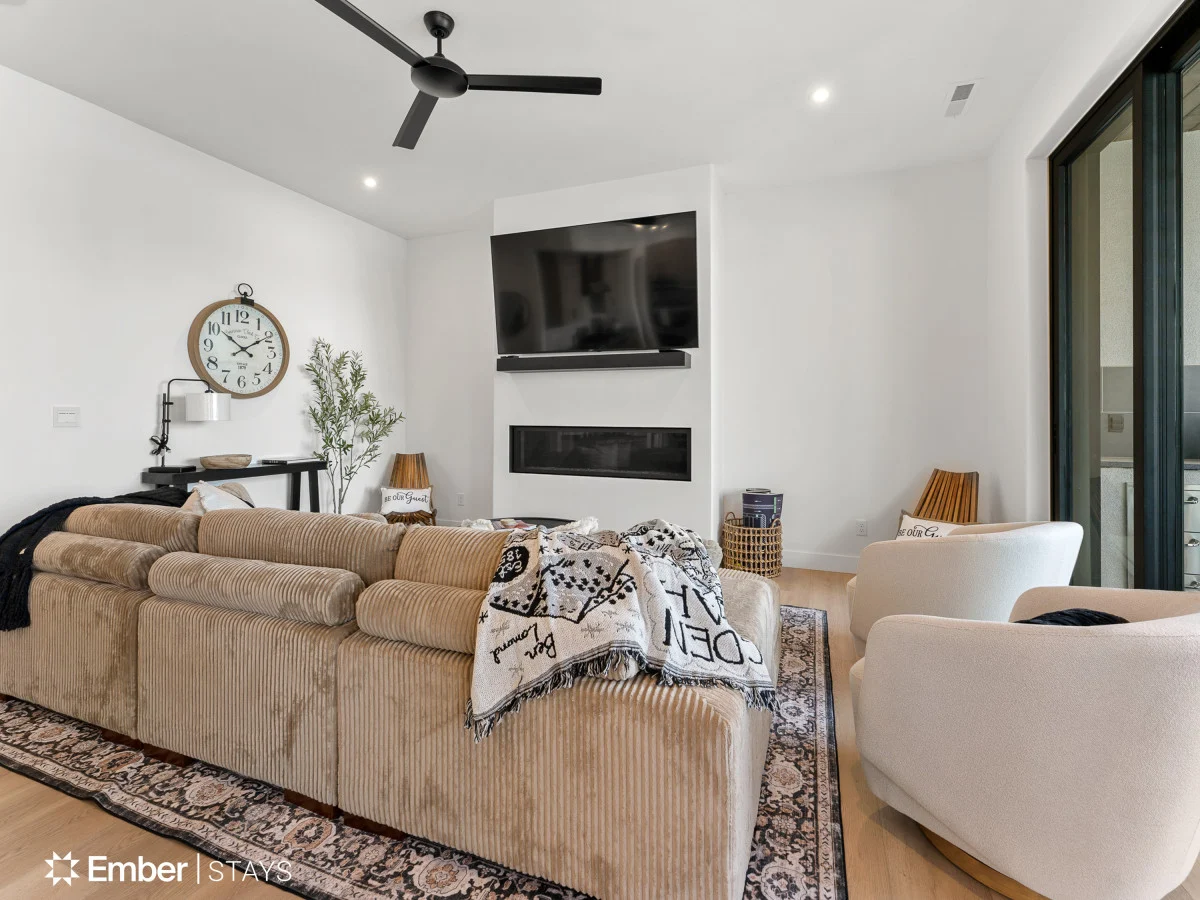 Simply BeUTAHful by Ember Stays #71