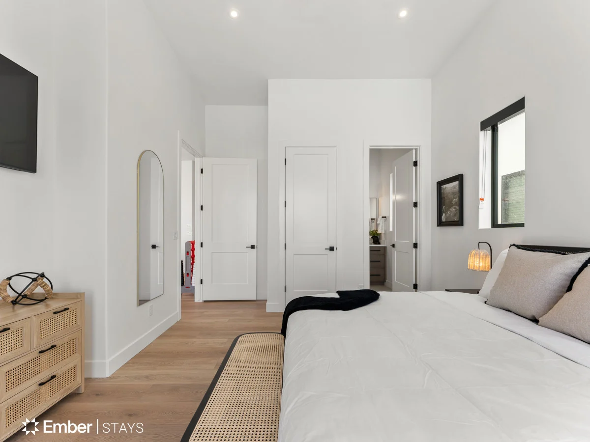 Simply BeUTAHful by Ember Stays #105