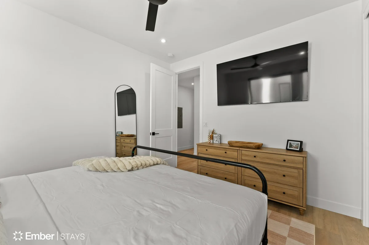 Simply BeUTAHful by Ember Stays #112