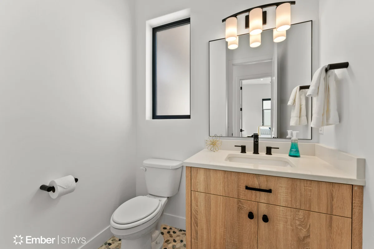 Simply BeUTAHful by Ember Stays #116