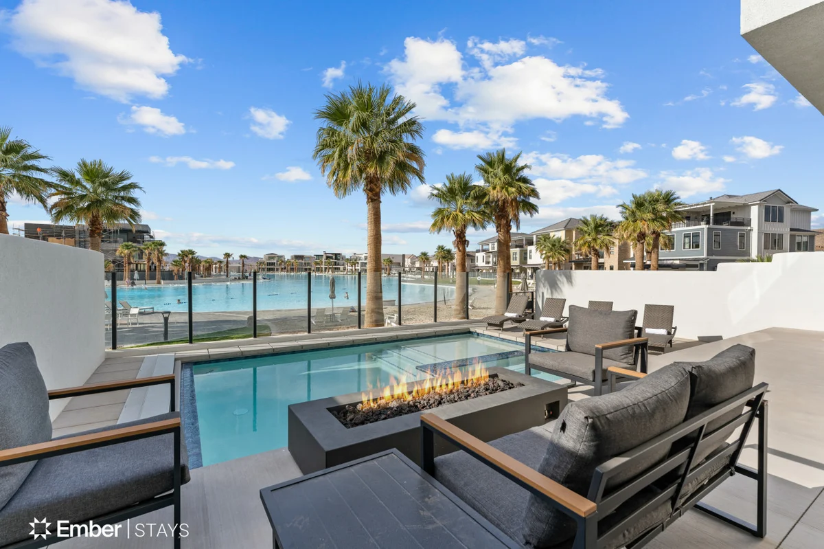 Simply BeUTAHful by Ember Stays #109