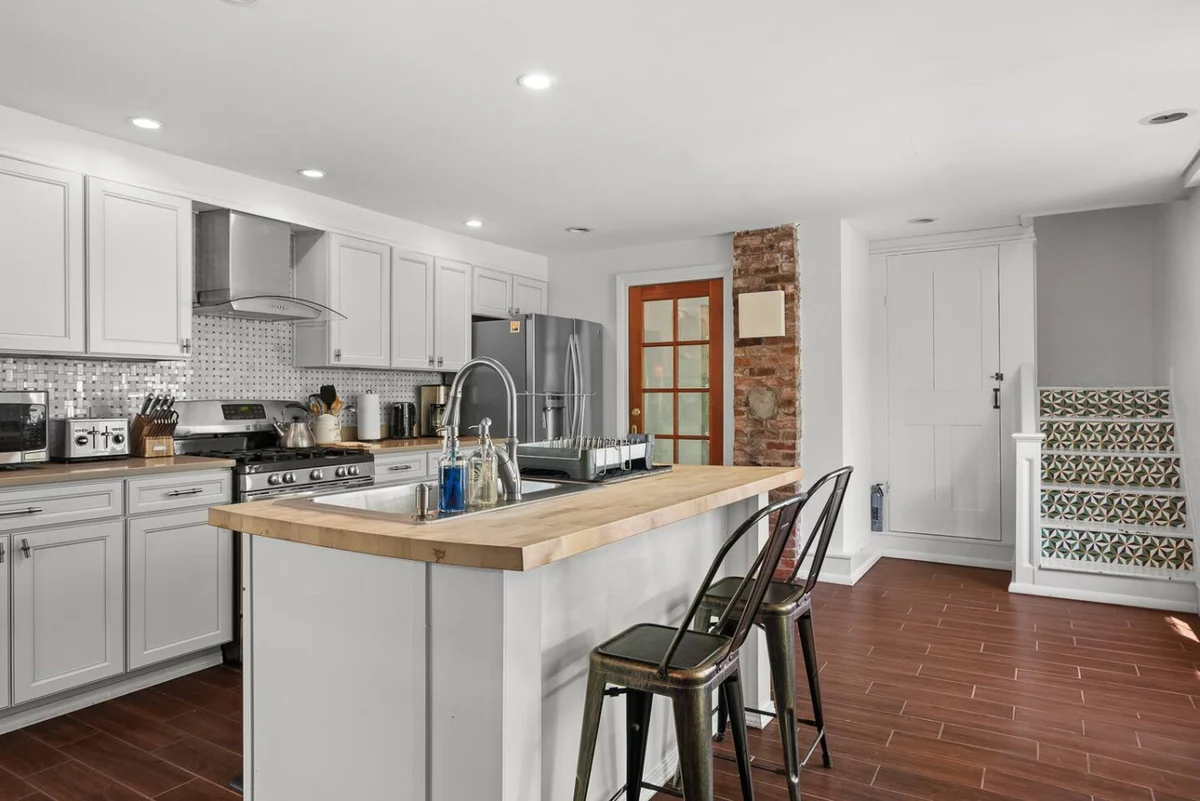 Cozy Farmhouse • Rural Views & Modern Kitchen #79