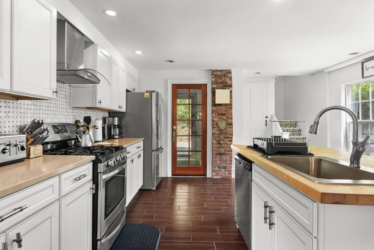 Cozy Farmhouse • Rural Views & Modern Kitchen #73