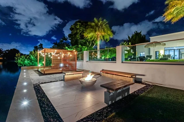 Wander North Miami Beach #103