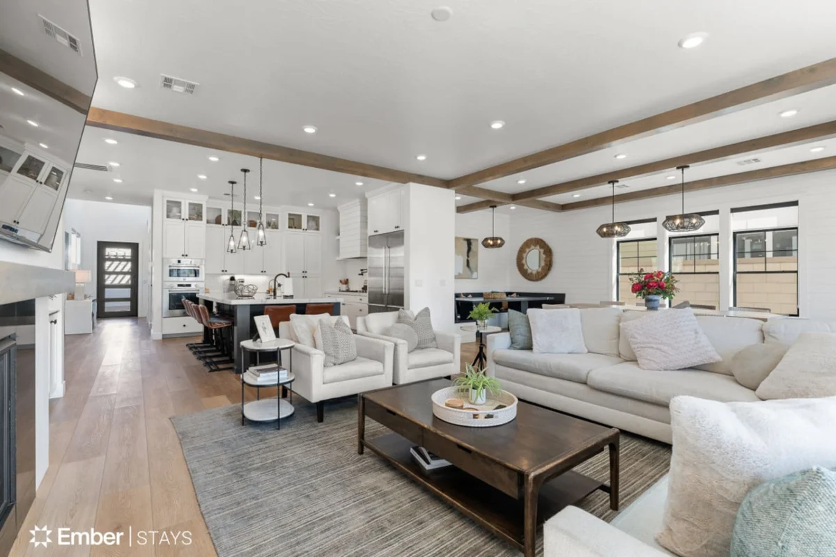 Edgewater at Desert Color (by Ember Stays) #185