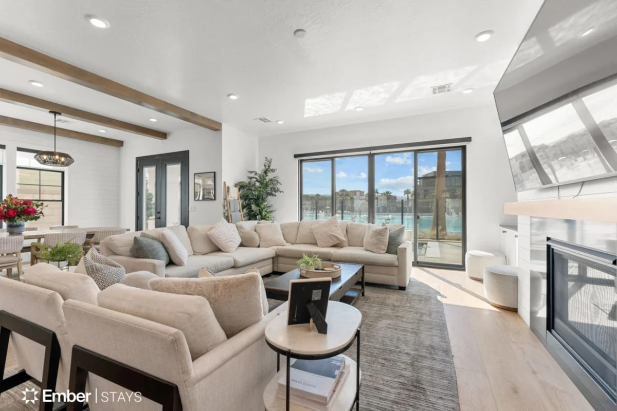 Edgewater at Desert Color (by Ember Stays) #162