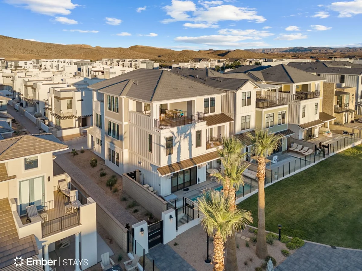 Edgewater at Desert Color (by Ember Stays) #164