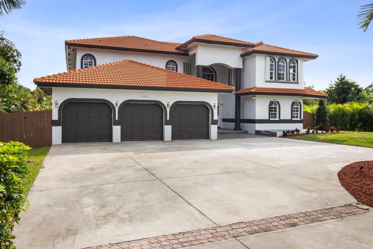 Wander Miami Manor #66