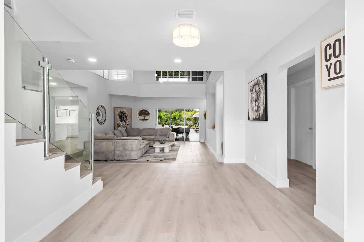 Wander Miami Manor #74